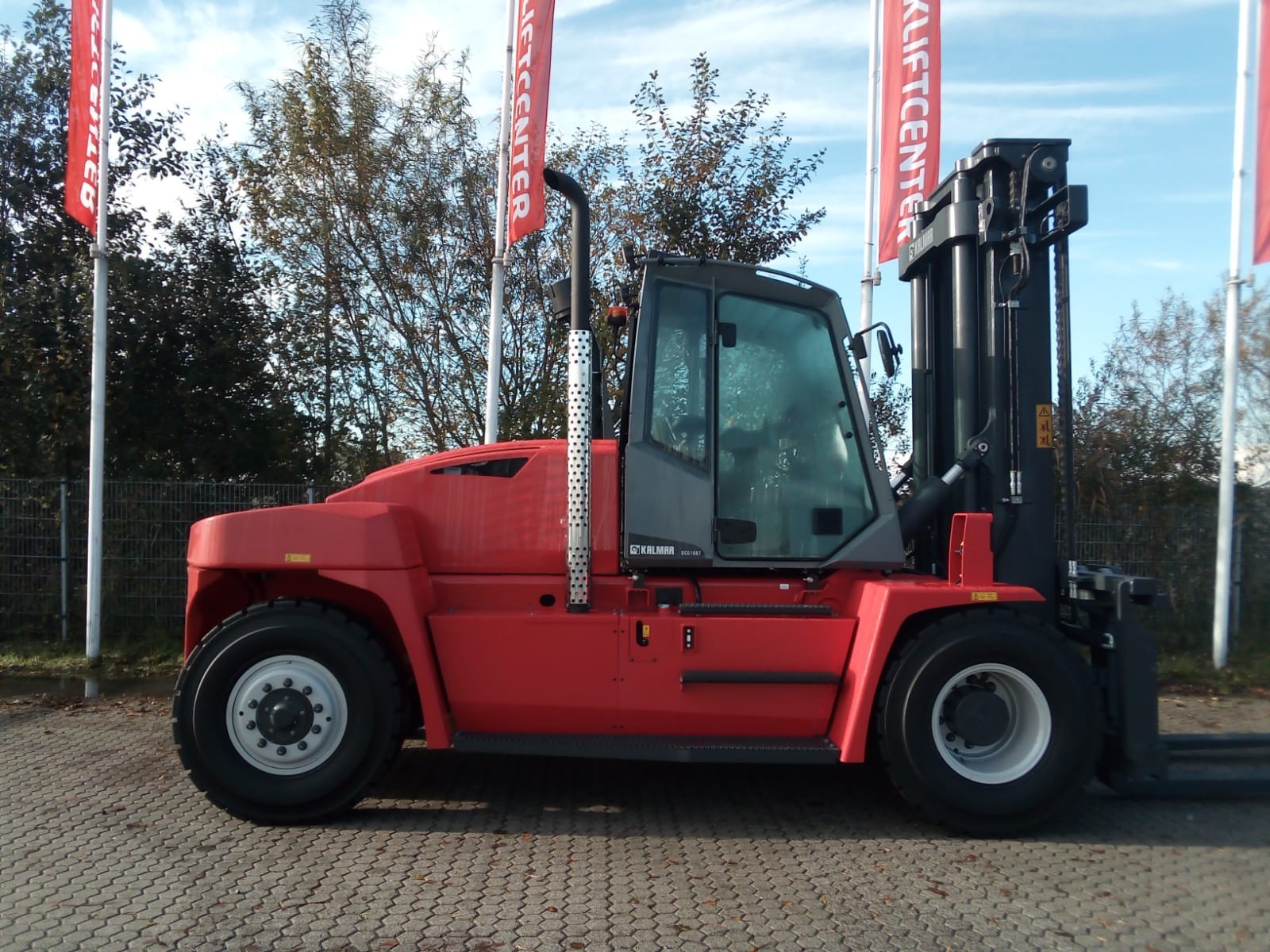 Image for 4 WHL COUNTERBALANCED FORKLIFT >10T 2022 KALMAR DCG 160-6T